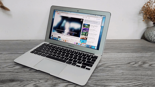 Macbook Air 11inch 2015 siêu nhỏ gọn nhẹ. Mua bán Laptop tại Quận Đống Đa Hà Nội được đăng bởi Cửa hàng công nghệ Brostore hình 1