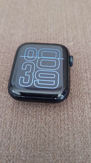 Apple Watch SE 2 44mm Đen. Mua bán Thiết bị đeo thông minh tại Thành phố Dĩ An Bình Dương được đăng bởi Mr Lonely hình 1