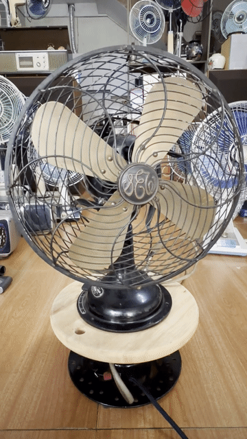 Quạt bàn Kim loại Cổ điển 30cm. Mua bán Quạt tại Thành phố Hải Dương Hải Dương được đăng bởi hồ văn út  hình 1