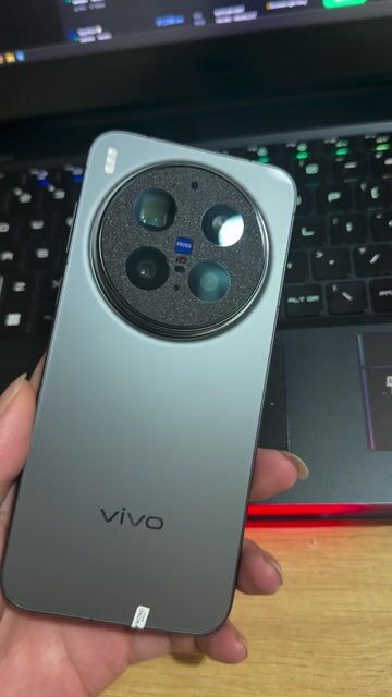 Vivo X300pro Xám. Mua bán Điện thoại tại Quận Bắc Từ Liêm Hà Nội được đăng bởi Namhihi hình 1