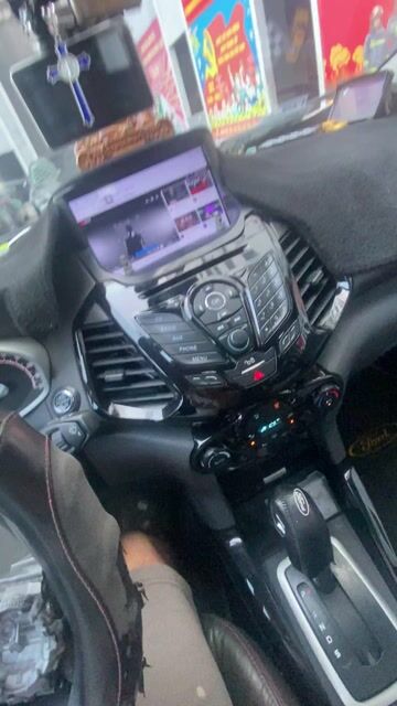 Ford EcoSport 2017 Titanium 1.5L AT - 100000 km. Mua bán Ô tô tại Quận 8 Tp Hồ Chí Minh được đăng bởi Hoàng Dũng Ducan Nguyễn hình 1