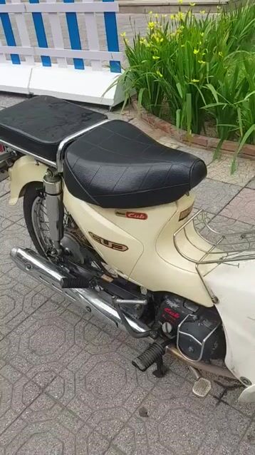 Honda Cub 50cc Vàng be Mới 98%. Mua bán Xe máy tại Quận Hoàng Mai Hà Nội được đăng bởi Mr tín  hình 1