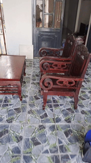 Bộ bàn ghế Gỗ Nâu Cổ điển cũ. Mua bán Bàn ghế tại Huyện Hóc Môn Tp Hồ Chí Minh được đăng bởi nhom7di hình 1