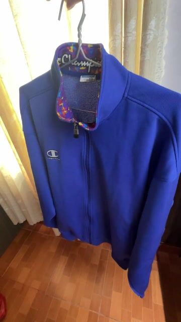 Áo khoác Champion Xanh dương Unisex Size M. Mua bán Quần áo tại Thành phố Đà Lạt Lâm Đồng được đăng bởi Gia Minh hình 1