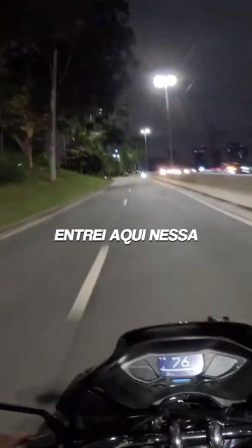 NUNCA ENTREI NESSA RUA E TEM MÁQUINAS NA PISTA