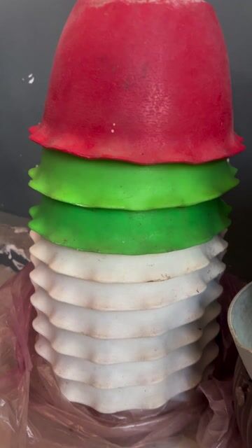 conbo hơn 20 Chậu treo nhựa đa màu. Mua bán Cây cảnh, đồ trang trí tại Thành phố Phan Thiết Bình Thuận được đăng bởi Phan Thiết Sale hình 1