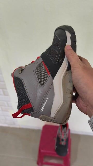 Decathlon Quechua Crossrock size 37. Mua bán Giày dép tại Thị xã Hương Thủy Thừa Thiên Huế được đăng bởi 7uấn Boutique hình 1