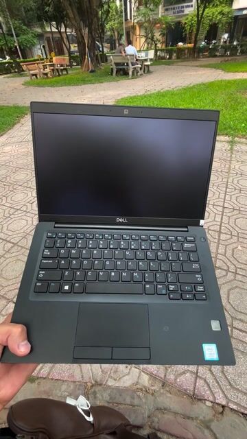 ✳️ Dell 7390 i5 8250 Ram 8G màn đẹp ✳️. Mua bán Laptop tại Quận Hoàng Mai Hà Nội được đăng bởi Hieuz Computer hình 1