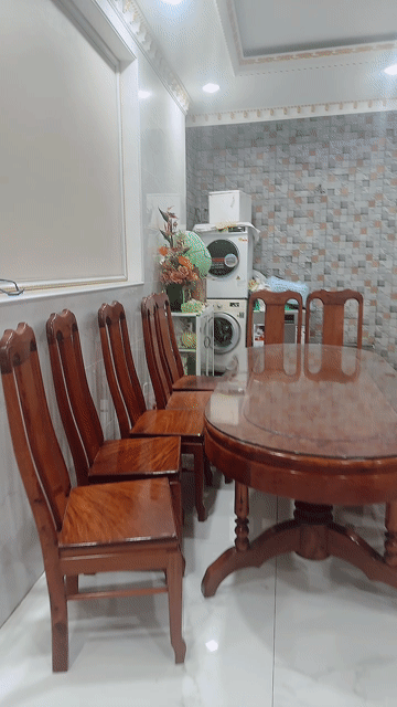 Bộ bàn ăn Gỗ Nâu 10 ghế. Mua bán Bàn ghế tại Quận 12 Tp Hồ Chí Minh được đăng bởi Hoài Phan hình 1