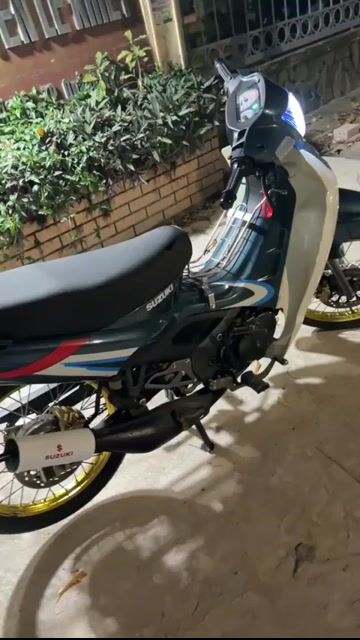 Suzuki Xipo RGV 2001 Xanh trắng. Mua bán Xe máy tại Thành phố Quảng Ngãi Quảng Ngãi được đăng bởi Hien hình 1