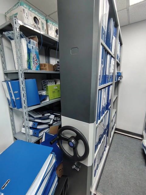 Hệ thống tủ lưu trữ Mobile Compactor Thép Như mới. Mua bán Đồ dùng văn phòng tại Quận Tân Bình Tp Hồ Chí Minh được đăng bởi Lữ Anh Văn hình 1