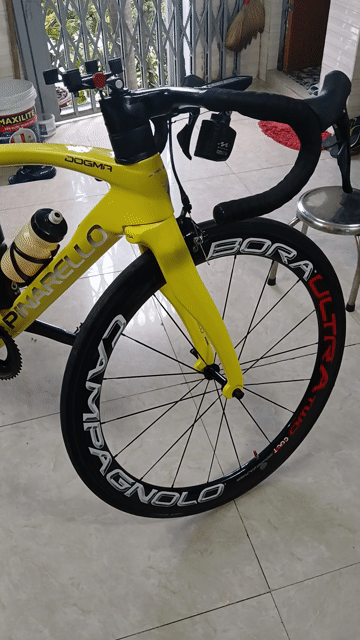 Xe đạp thể thao Pinarello Dogma Carbon Vàng 41x50. Mua bán Xe đạp tại Huyện Bình Chánh Tp Hồ Chí Minh được đăng bởi Ngô Văn Thanh hình 1