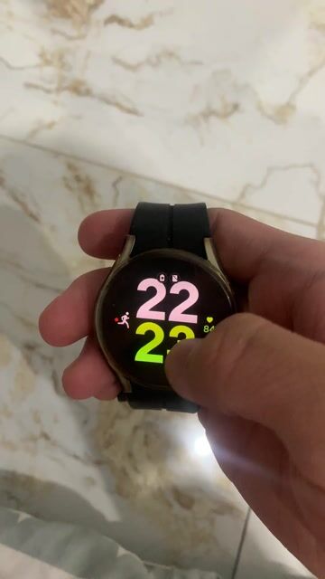 Samsung Galaxy Watch 5 40mm Trắng Đã sử dụng. Mua bán Thiết bị đeo thông minh tại Quận Đống Đa Hà Nội được đăng bởi chi thanh hình 1