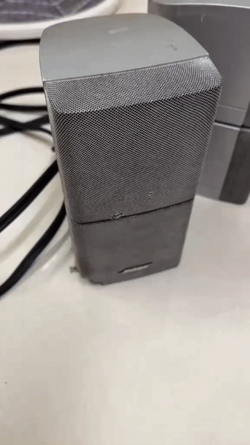 Loa Bose Cube Seri 3 Xám. Mua bán Tivi, Âm thanh tại Quận 4 Tp Hồ Chí Minh được đăng bởi Thanh Tran hình 1