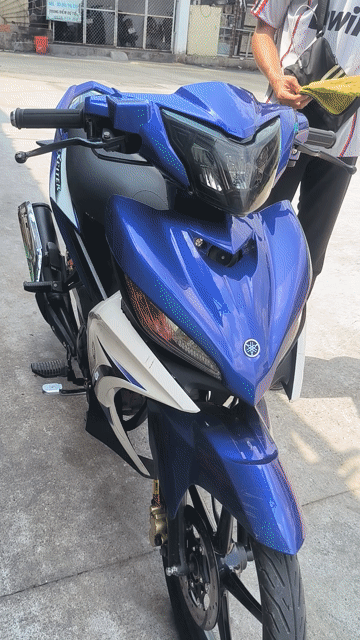 Yamaha Exciter 135 Xanh trắng. Mua bán Xe máy tại Thành phố Dĩ An Bình Dương được đăng bởi Duoc Tran hình 1