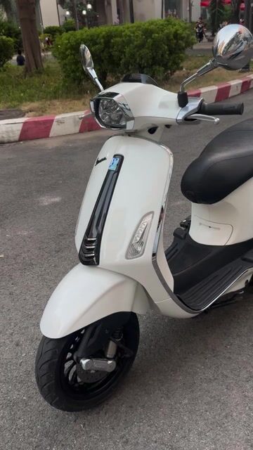 Piaggio Vespa 3vie 2013 Trắng 3vie máy êm. Mua bán Xe máy tại Quận 12 Tp Hồ Chí Minh được đăng bởi XE MÁY HẢI THANH hình 1