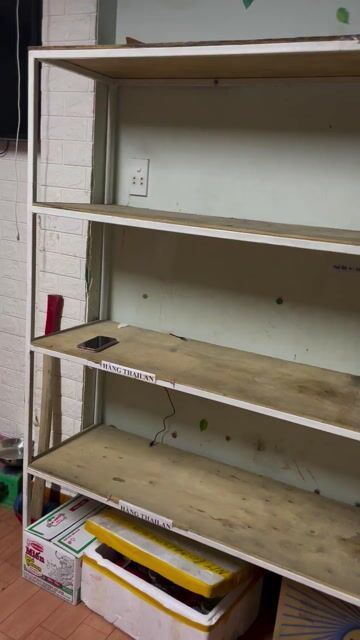 Kệ trưng bày Gỗ Kim loại. Mua bán Tủ, kệ gia đình tại Quận Ngũ Hành Sơn Đà Nẵng được đăng bởi viet hình 1