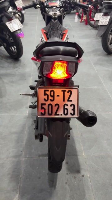 Honda Sonic 150R Repsol Đỏ đen. Mua bán Xe máy tại Quận Ngũ Hành Sơn Đà Nẵng được đăng bởi Lê Thị Hải Châu hình 1