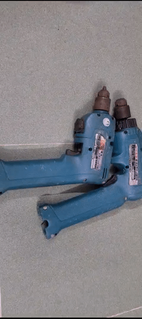 Xác 2 máy khoan pin makita 9v6. Mua bán Đồ chuyên dụng, Giống nuôi trồng tại Huyện Châu Thành Sóc Trăng được đăng bởi Khoan Pin Giá Rẻ hình 1
