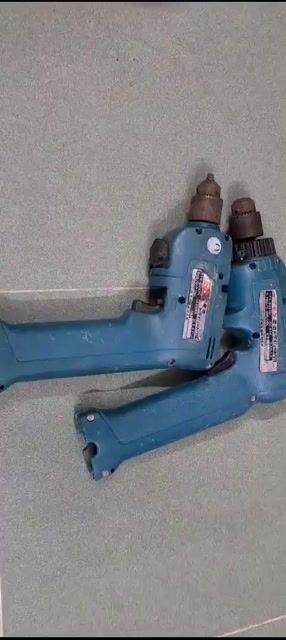 Xác 2 máy khoan pin makita 9v6. Mua bán Đồ chuyên dụng, Giống nuôi trồng tại Huyện Châu Thành Sóc Trăng được đăng bởi Khoan Pin Giá Rẻ hình 1