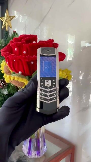 Vertu Signature S Steel Bạc Đen. Mua bán Điện thoại tại Thành phố Thủ Đức Tp Hồ Chí Minh được đăng bởi Nguyễn Minh Thiện hình 1