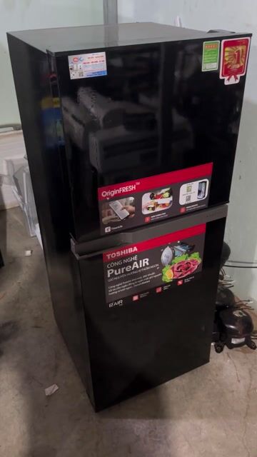 Tủ lạnh Toshiba Inverter 180L Đen. Mua bán Tủ lạnh tại Quận Hải Châu Đà Nẵng được đăng bởi Duy bảo hình 1
