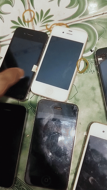 iPhone 4s Đen, Trắng Xác máy. Mua bán Điện thoại tại Thành phố Thủ Đức Tp Hồ Chí Minh được đăng bởi R3 hình 1