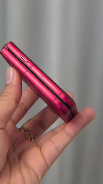 Motorola Razr 60 Ultra 5G 16GB/512GB Đỏ. Mua bán Điện thoại tại Thành phố Thuận An Bình Dương được đăng bởi SMARTPHONE ĐAM MÊ  hình 1