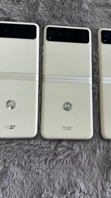 Motorola Razr 40S 2Sim 256GB. (Bản Nhật) Máy Đẹp. Mua bán Điện thoại tại Quận Bình Tân Tp Hồ Chí Minh được đăng bởi Hoàng Anh hình 1