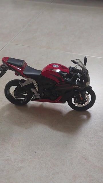 01 xe Maisto HONDA CBR600RR tỉ lệ 1:12. Mua bán Sở thích khác tại Quận 1 Tp Hồ Chí Minh được đăng bởi Anh Năm hình 1