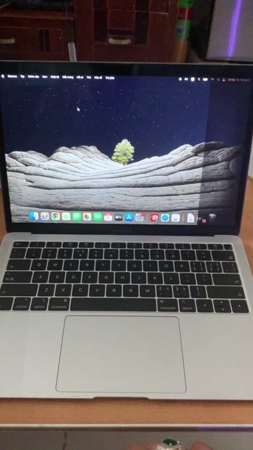 Apple Macbook Air 2018 8GB/128GB Xám. Mua bán Laptop tại Quận Phú Nhuận Tp Hồ Chí Minh được đăng bởi Tấn Dũng hình 1