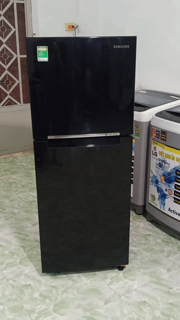 Samsung  208L INVERTER tiết kiệm điện zin đẹp. Mua bán Tủ lạnh tại Quận 4 Tp Hồ Chí Minh được đăng bởi điện lạnh LÊ DƯƠNG 87 hình 1