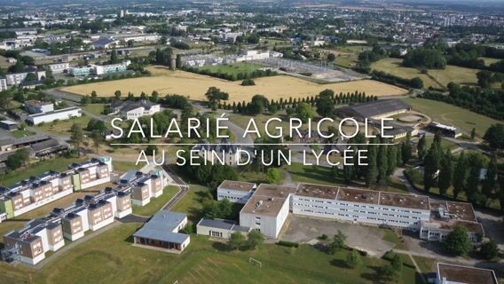Salarié agricole et pédagogue.