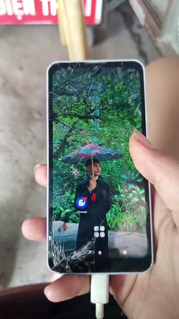 Docomo Xám Hỏng màn hình. Mua bán Điện thoại tại Quận Bắc Từ Liêm Hà Nội được đăng bởi Khiên Nguyễn hình 1