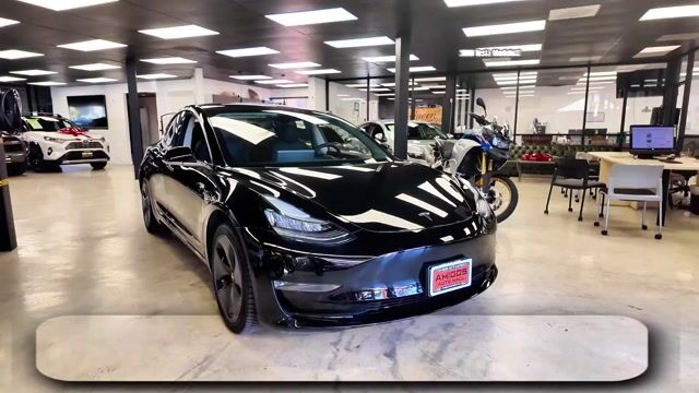 2018 Tesla Model 3 video thumbnail