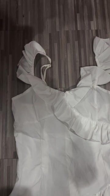 Đầm Lovito Nữ Trắng size M. Mua bán Quần áo tại Thị xã Hương Thủy Thừa Thiên Huế được đăng bởi LyLy pass đồ hình 1