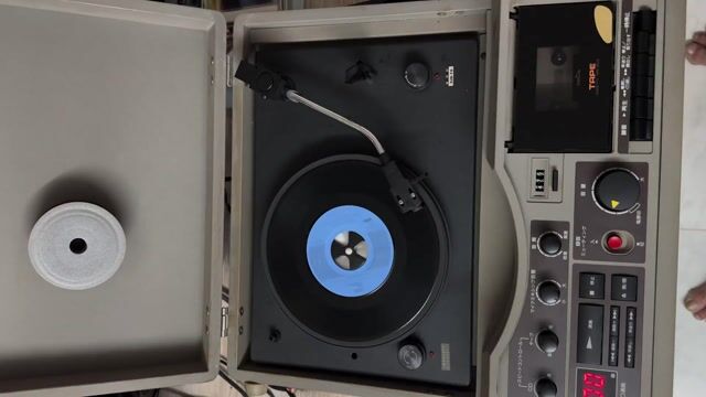 Bán máy hát đĩa than,cassette,cd,tự hành. Mua bán Tivi, Âm thanh tại Quận 8 Tp Hồ Chí Minh được đăng bởi Nguyenvanben hình 1