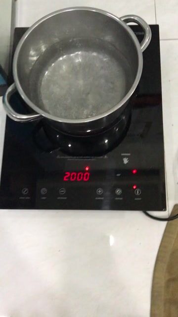Bếp hồng ngoại Junger Đen ko kén nồi. Mua bán Bếp, lò, đồ điện nhà bếp tại Quận 11 Tp Hồ Chí Minh được đăng bởi THẢO MY hình 1