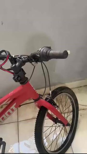 Xe đạp trẻ em GIANT XTC JR 20 LITE Đỏ. Mua bán Xe đạp tại Quận 6 Tp Hồ Chí Minh được đăng bởi Thai Quang hình 1