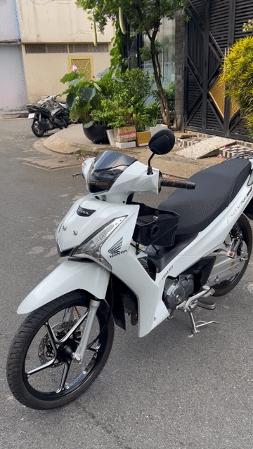 Honda Future 125 FI LED 2022 Trắng fun Kiển . Mua bán Xe máy tại Quận Tân Phú Tp Hồ Chí Minh được đăng bởi Chị Thảo hình 1