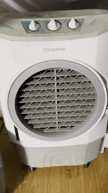 Thanh Lý Quạt Kangaroo điều hoà vẫn hoạt động tốt. Mua bán Quạt tại Quận Nam Từ Liêm Hà Nội được đăng bởi Nguyễn Tuấn Tú hình 1