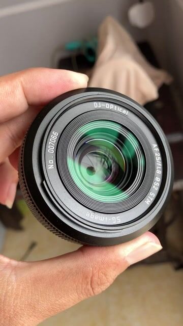 Ống kính SG Image AF 25mm f/1.8 ngàm Fuji. Mua bán Máy ảnh, Máy quay tại Quận 1 Tp Hồ Chí Minh được đăng bởi NAFOTO hình 1