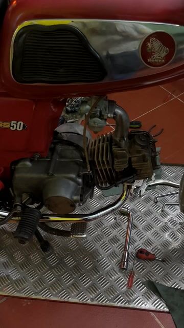 Bình xăng CD 90 hàng zin tháo xe nội địa đài Loan. Mua bán Phụ tùng xe tại Thành phố Thủ Đức Tp Hồ Chí Minh được đăng bởi nam dat hình 1