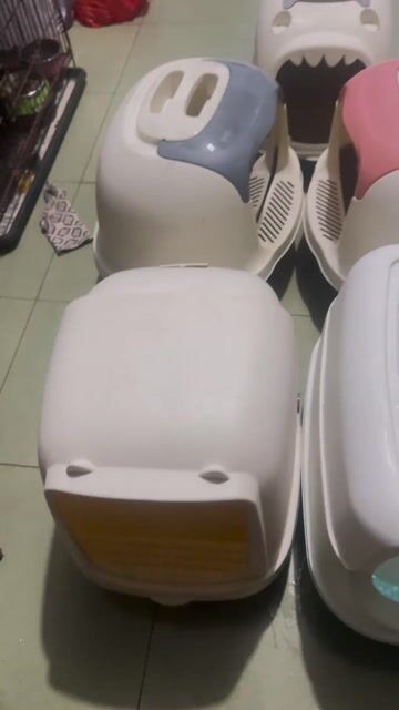 Khay vệ sinh mèo nhựa nhiều màu. Mua bán Phụ kiện, Thức ăn, Dịch vụ tại Huyện Củ Chi Tp Hồ Chí Minh được đăng bởi Lan Hoang hình 1