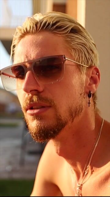 Model - Avi Nova pussy