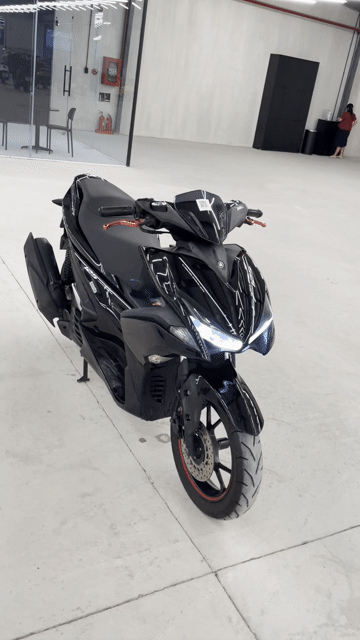 Yamaha NVX 125 V1 2017 Đen Bóng Giá Tốt Máy Zin. Mua bán Xe máy tại Quận Gò Vấp Tp Hồ Chí Minh được đăng bởi Khương Phan hình 1