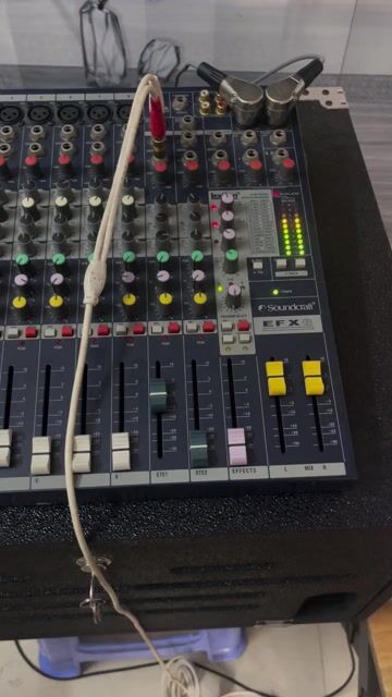 Bàn trộn âm thanh Soundcraft EFX8. Mua bán Tivi, Âm thanh tại Huyện Cao Lãnh Đồng Tháp được đăng bởi Toan hình 1