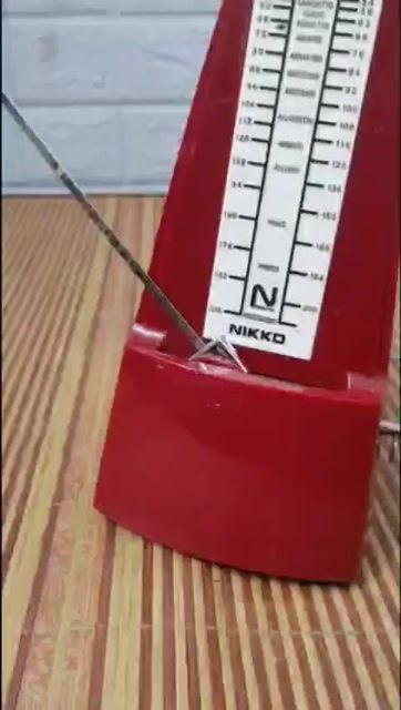 Máy đánh nhịp NIKKO Đỏ Nhật Bản Cơ. Mua bán Nhạc cụ tại Quận Ba Đình Hà Nội được đăng bởi  TRUMP hình 1