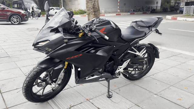 Honda CBR 150 2022 Màu ĐEN biển số 29-xe lướt moi. Mua bán Xe máy tại Quận Thanh Xuân Hà Nội được đăng bởi TONG MOTOR Hà Nội  hình 1