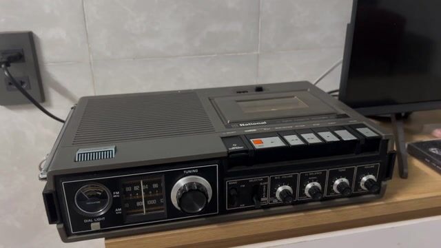 Đài Radio Cassette National RQ-570. Mua bán Tivi, Âm thanh tại Thành phố Thủ Đức Tp Hồ Chí Minh được đăng bởi Hiệp hình 1